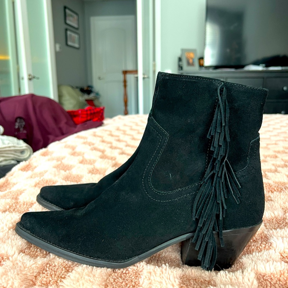 Coconuts by Matisse Fringe Booties